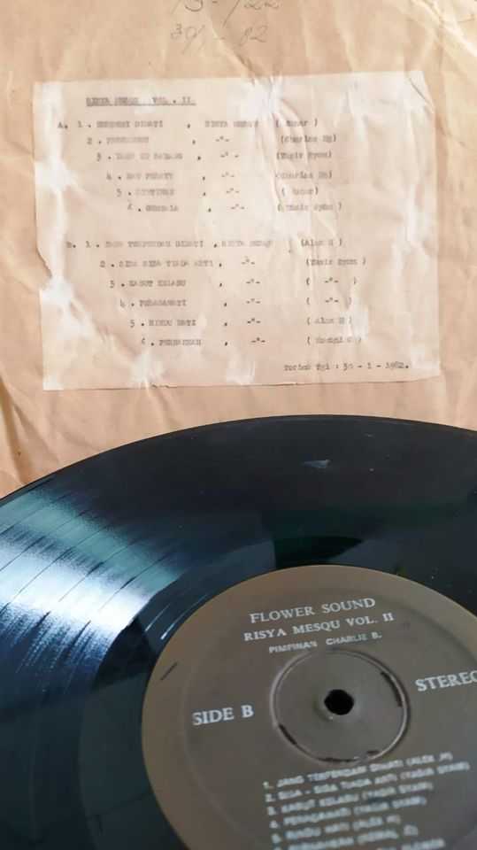 Piringan Hitam Flower Sound - Rista Mesqu vol. II