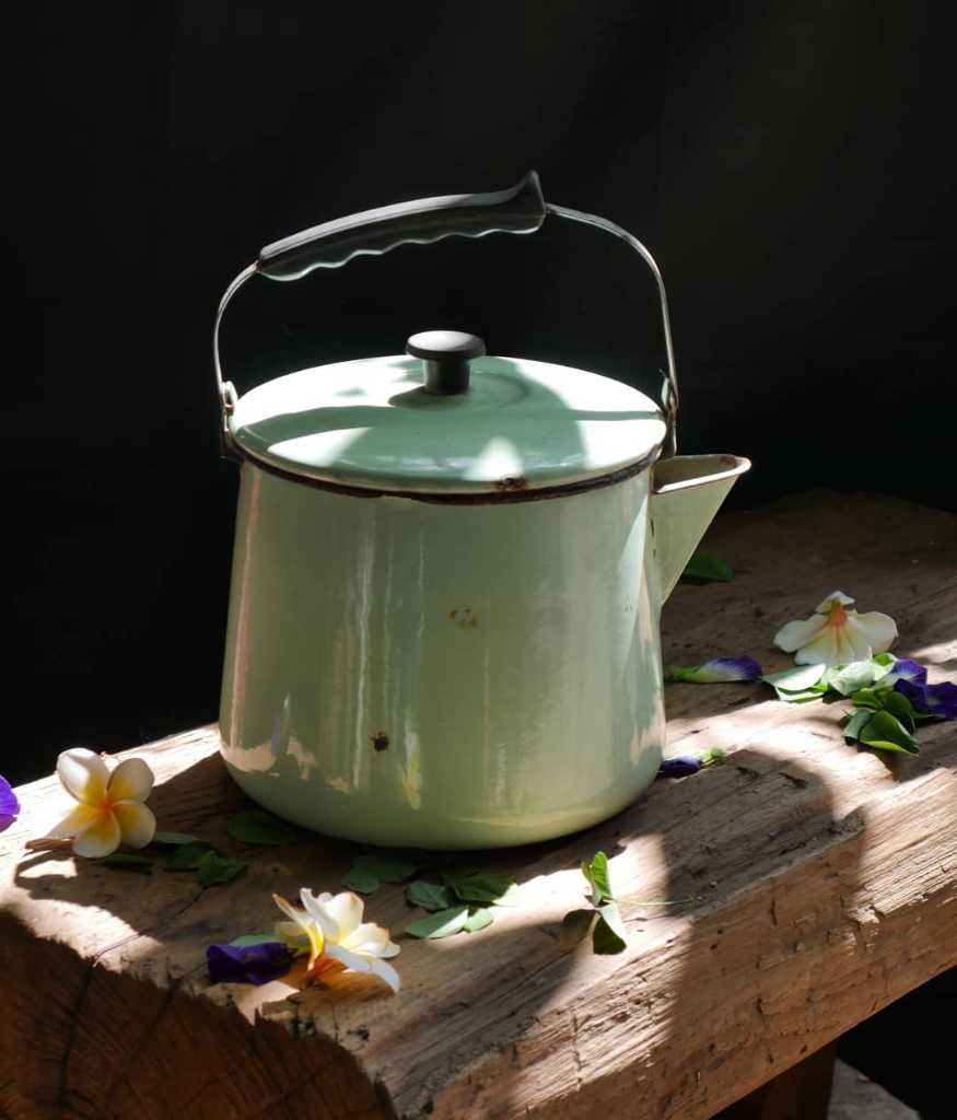 Ceret Klasik Enamel. T 18cm x D 20cm.