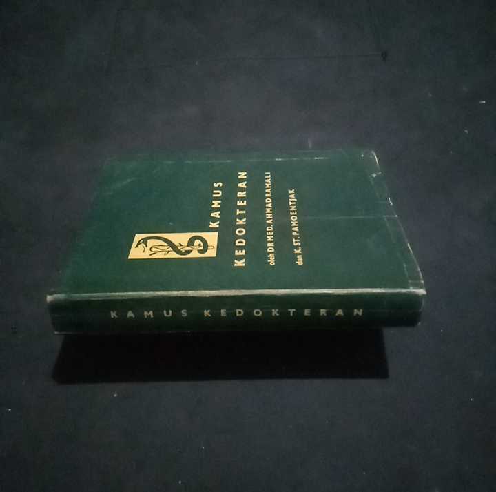 Buku Tua 1956 - KAMUS KEDOKTERAN - Oleh Ahmaddd Ramaliii & K St Pamorntjakkk - Penerbit DJAMBATANNN -'Masih EDJAAN LAMA