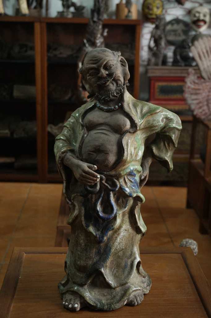 Patung Porcelain Antik