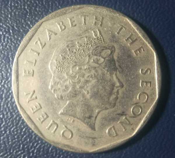 A 1692 Koin Queen Elizabeth 2 1Dollar tahun 2004 Kondisi Sesuai Gambar