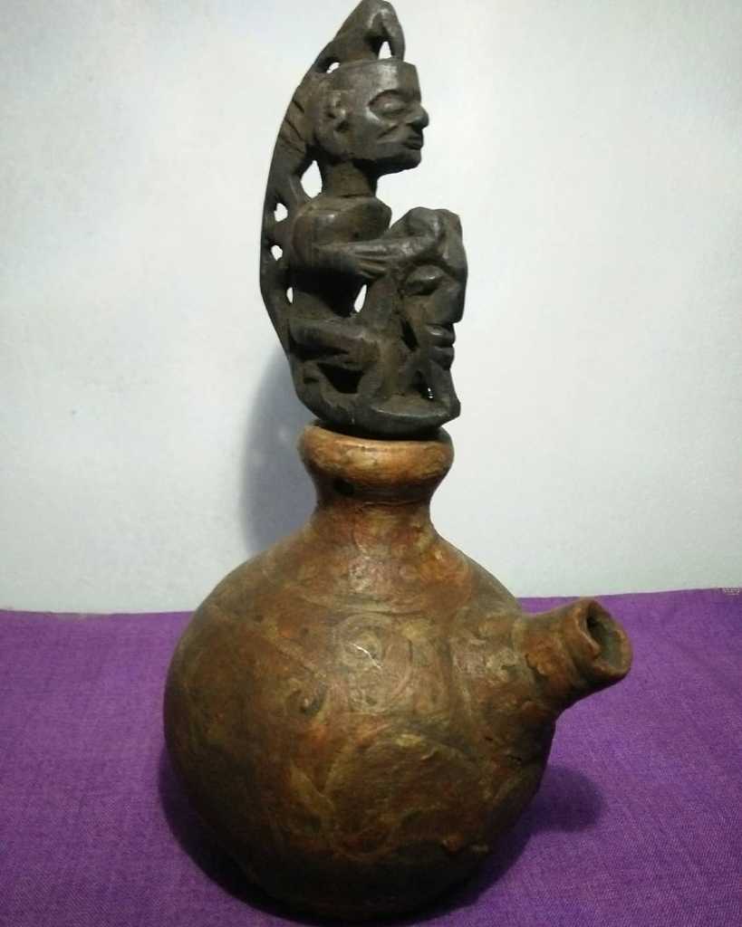 Kendhi Terakota Antik