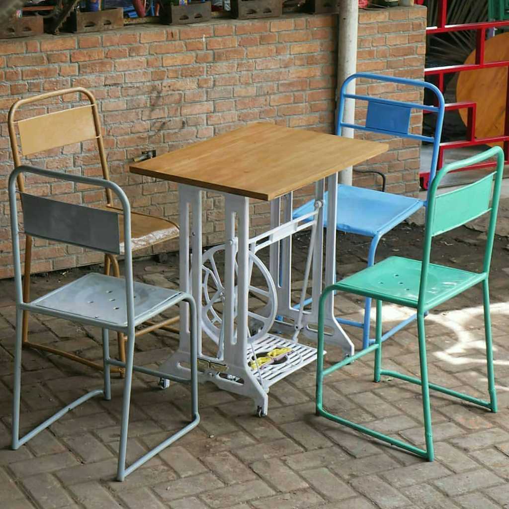 kaki mesin jahit dan kursi  fullset.