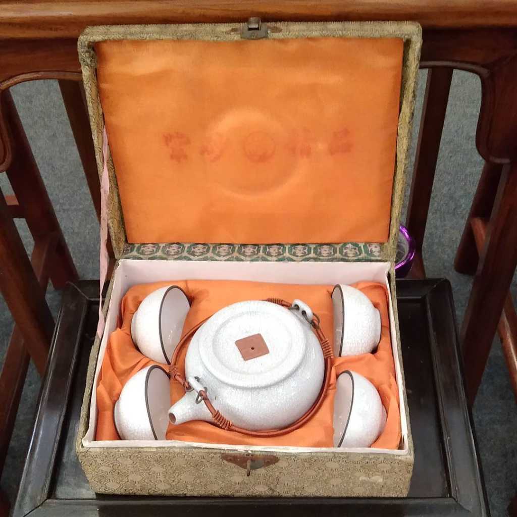 Teko Porcelain China Vintage