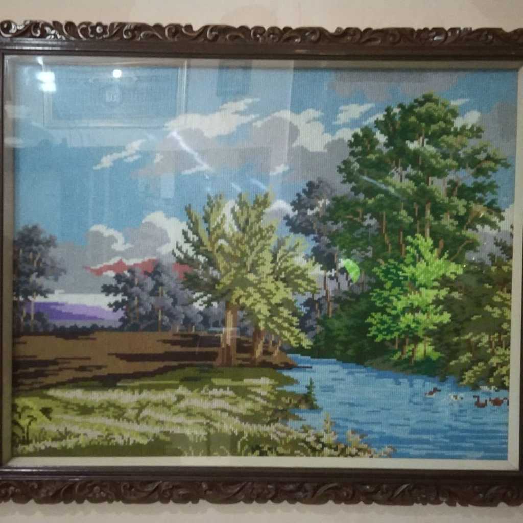 Hiasan dinding strimin Bingkai kayu jati full ukir