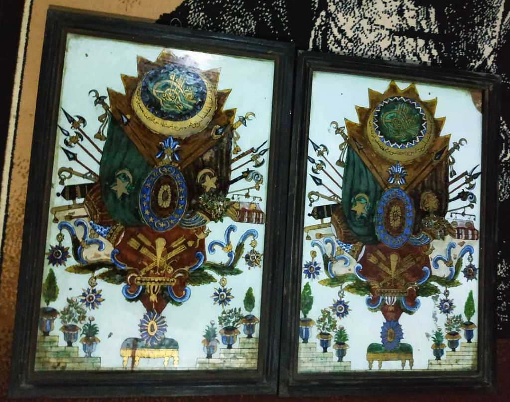 Lukisan kaca kratonan