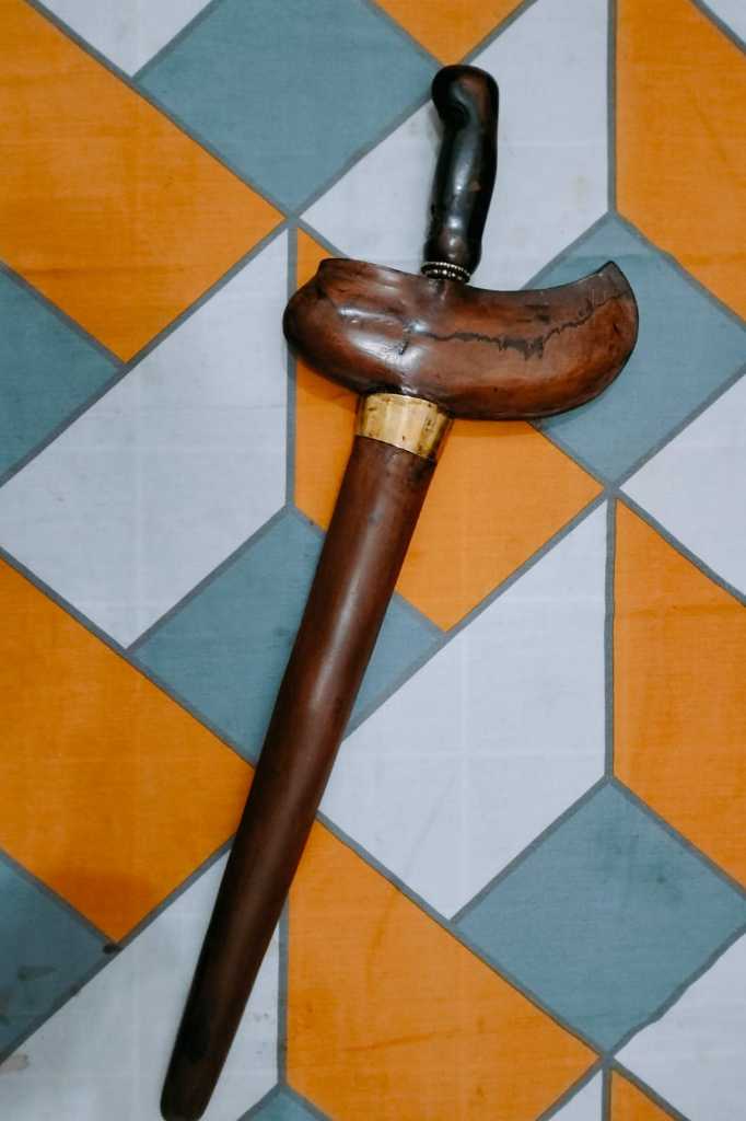 Keris Panji Paniwen Luk 11