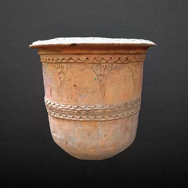 Jambangan Terakota Majapahit