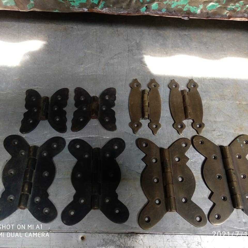 Kupu kupu engsel lemari