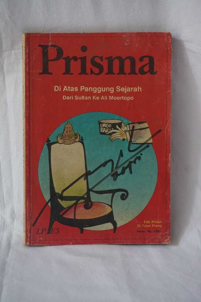 Buku diatas panggung sejarah