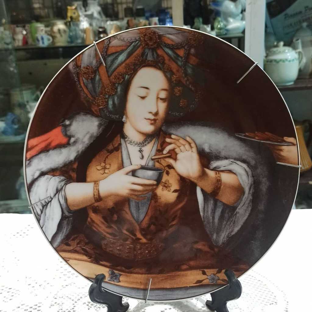 Piring Keramik Vintage