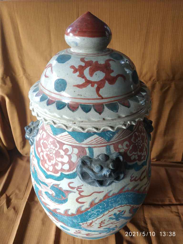 Guci Keramik China Antik