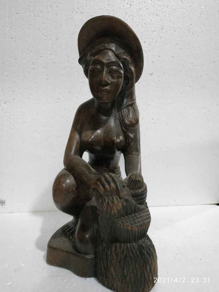 Patung Kayu Vintage