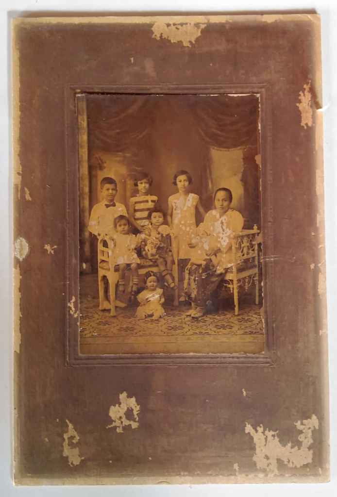 Foto Kuno Estimasi Tahun 19-an awal (E 0003)