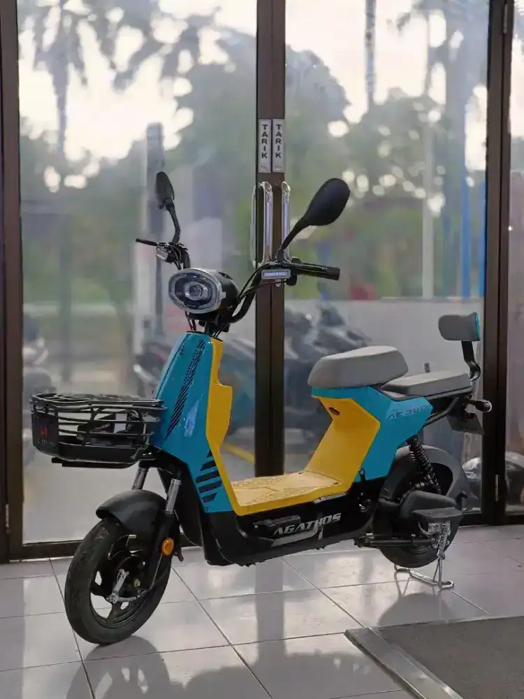 SEPEDA LISTRIK  AGATHOS AE 360 BY PACIFIC