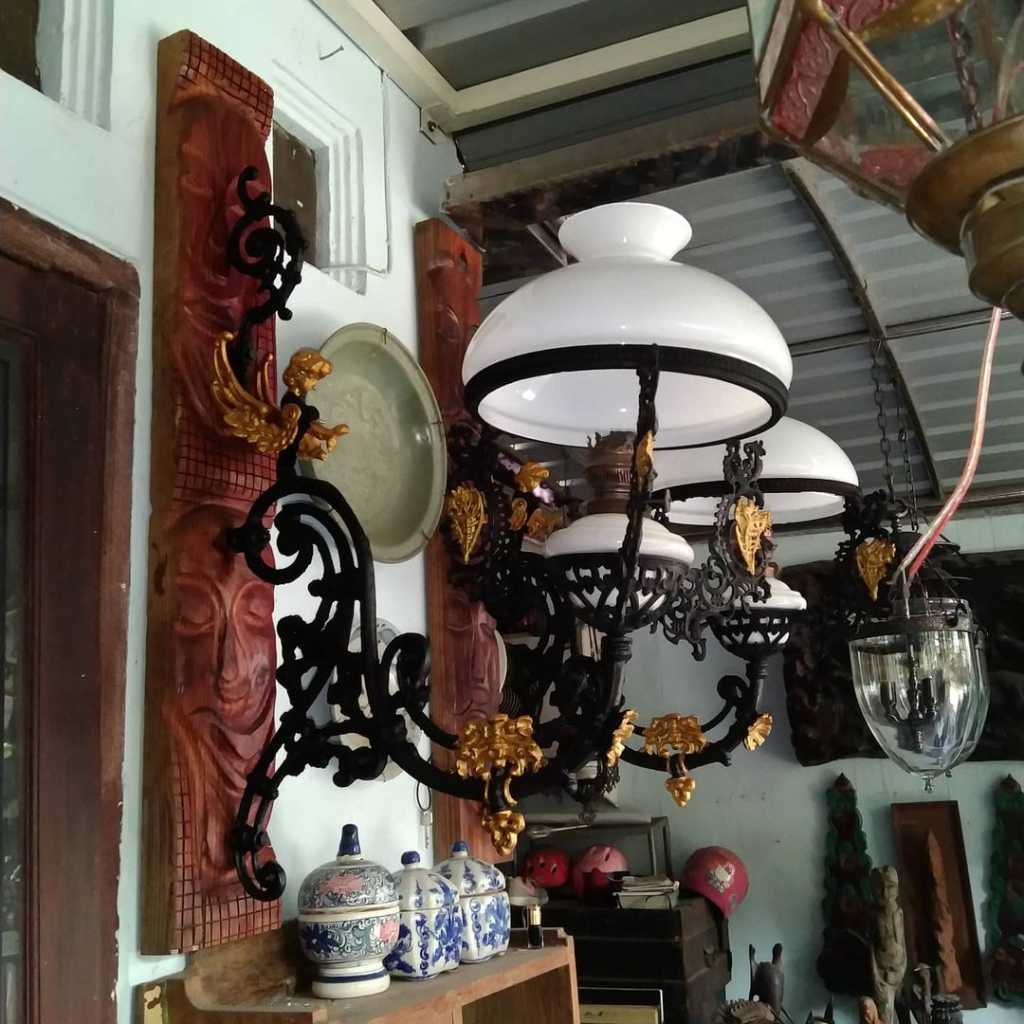 Lampu dinding jumbo vintage