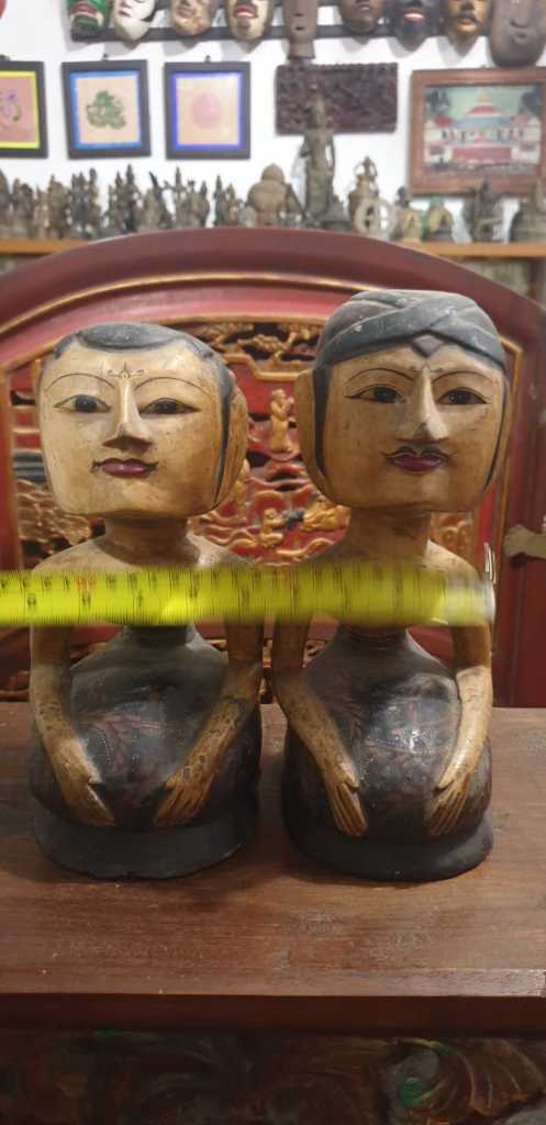 Sepasang Loroblonyo tua  Jawa Tengah kayu