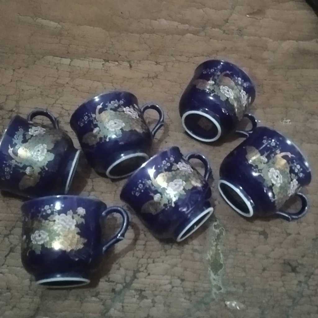 Cangkir Porcelain Vintage