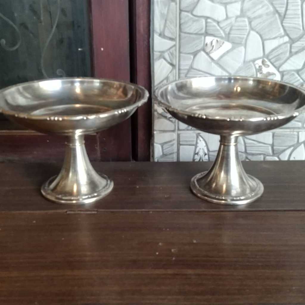 Sepasang tatakan buah Eropa Material Kuningan lapis perak