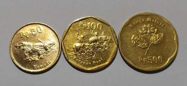 A2601 Set 3 Keping Coin Kuningan Indonesia edisi 90an Kondisi Cuci Bersih