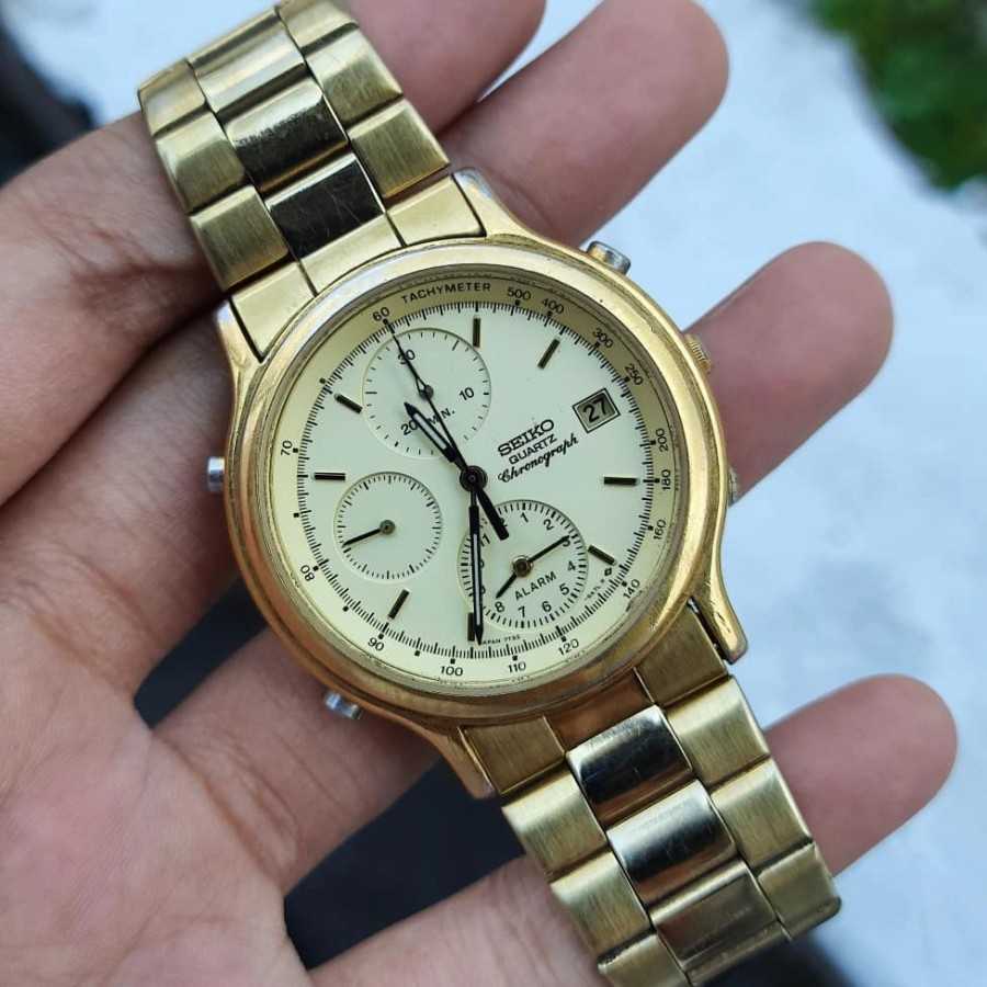 JAM TANGAN SEIKO GOLD CHRONO ALARM 7T32