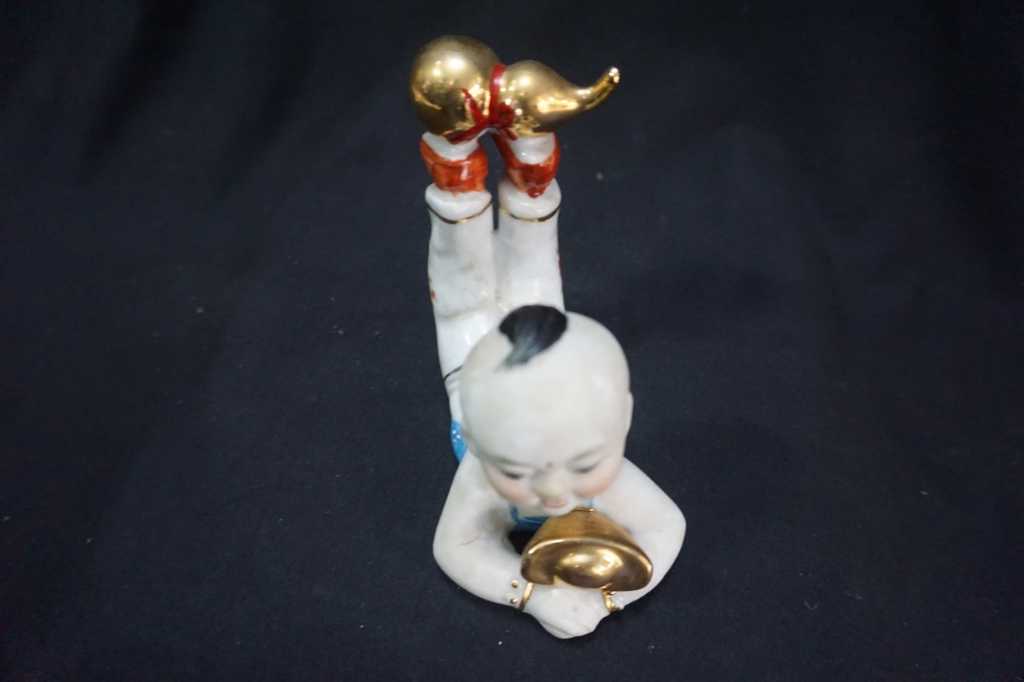 Patung Porcelain Antik