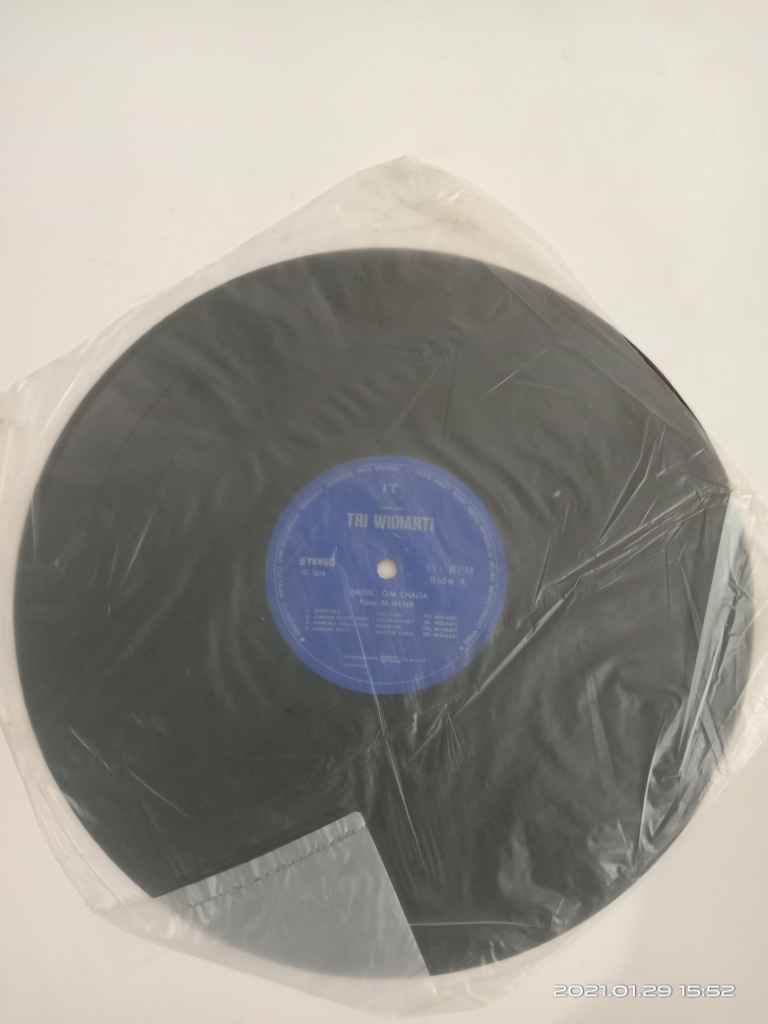 Piringan Hitam Tri Widiarti