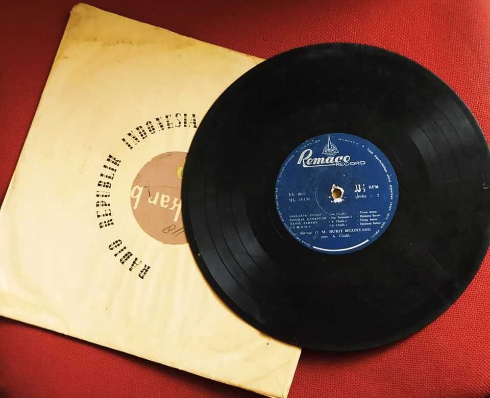 Piringan Hitam Album Koleksi A. Chalik