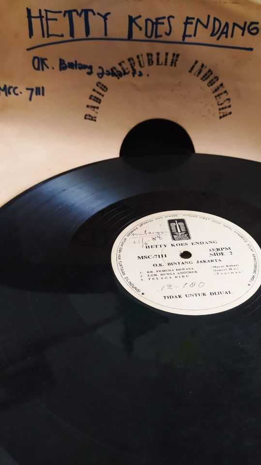 Piringan Hitam Album Koleksi Lagu Hetty Koes Endang