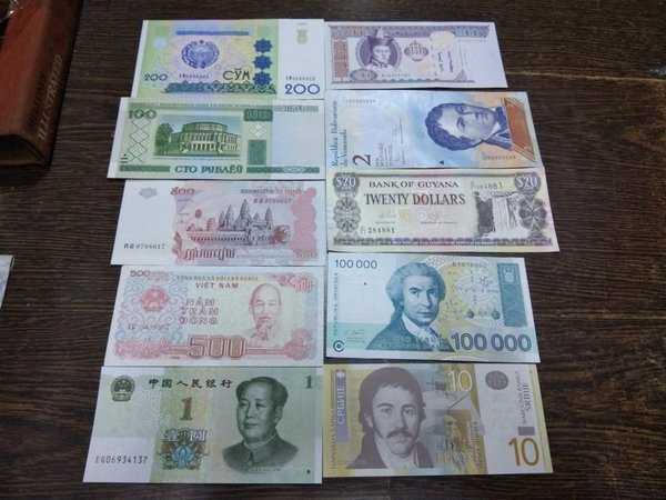 BL 2966 Set 10 Jenis Uang Asing Berbeda Negara Mulus Ready