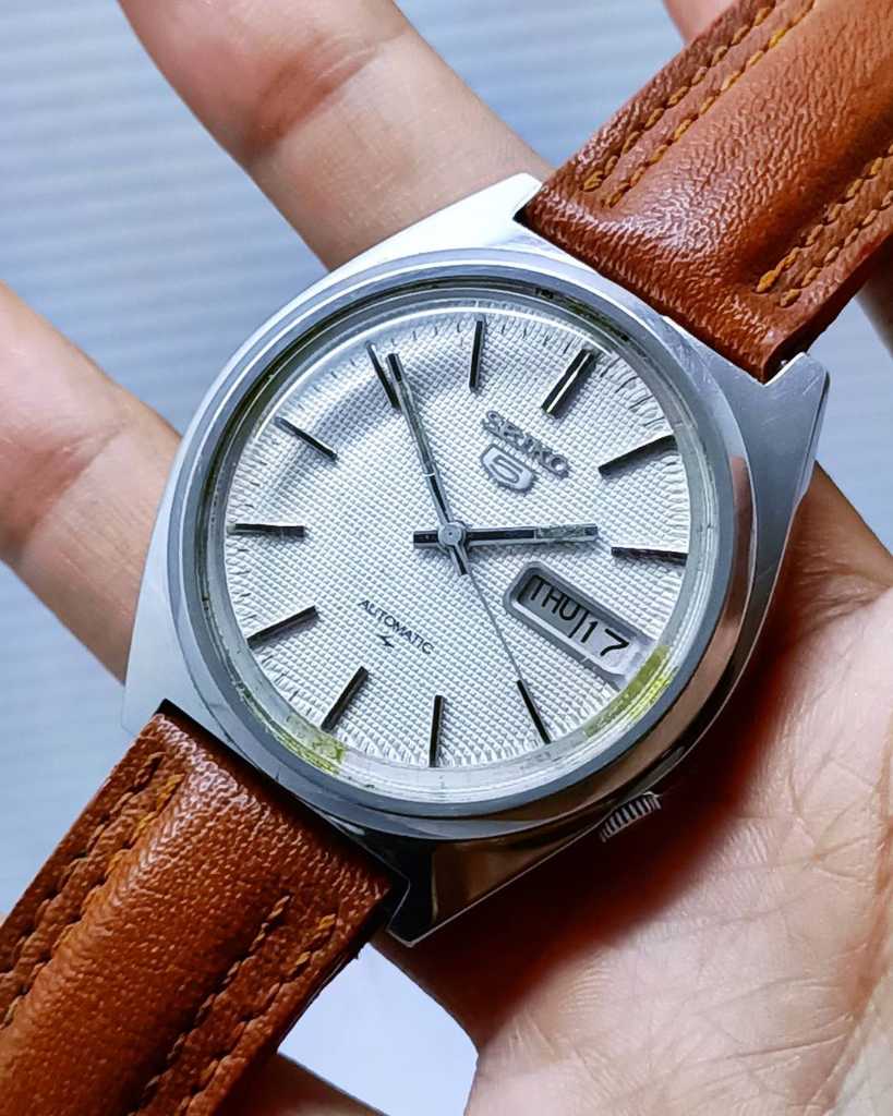 Seiko on sale 7009 8750