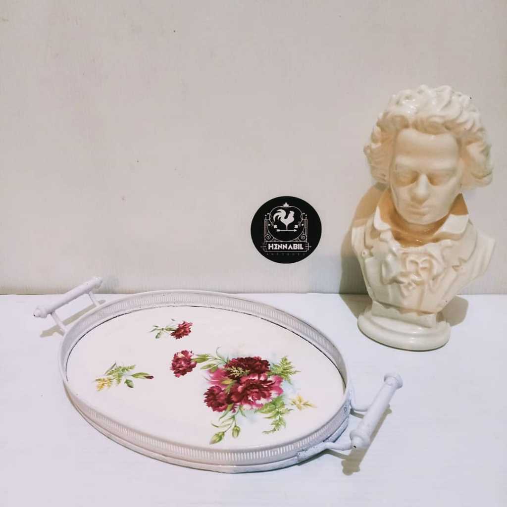 Nampan Porcelain Antik