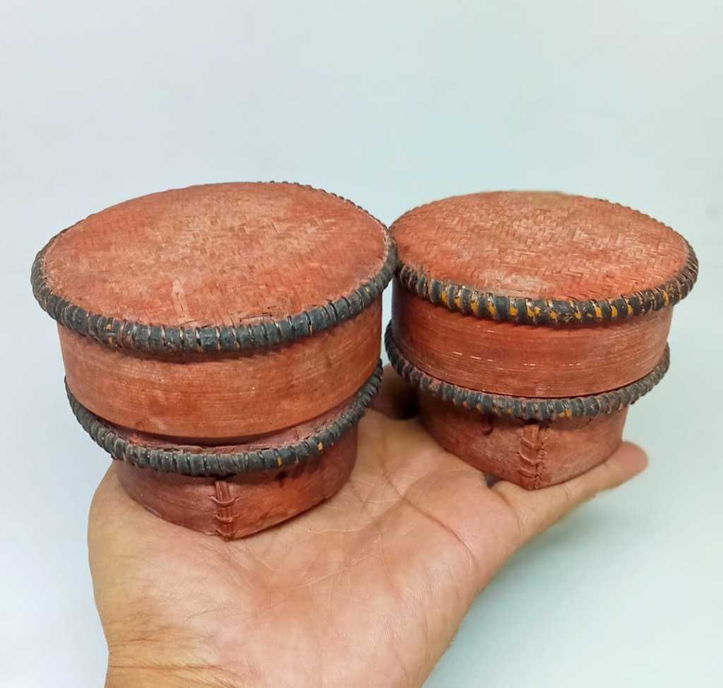 Sepasang Kendhangan Peranakan.