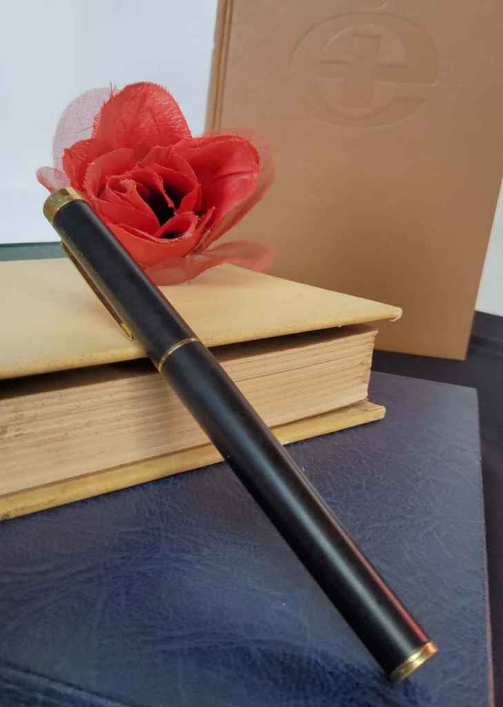 Pulpen SHAFFER USA warna Hitam 14K (Pen 0004)