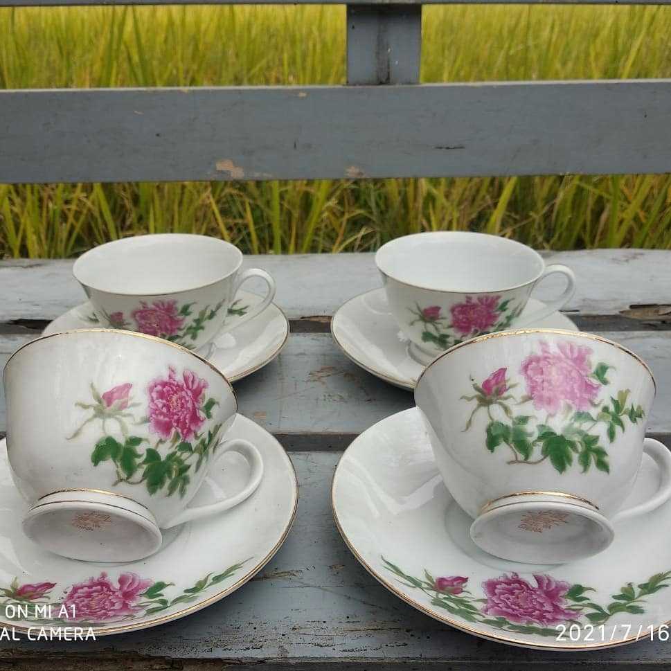 Cangkir Keramik Vintage