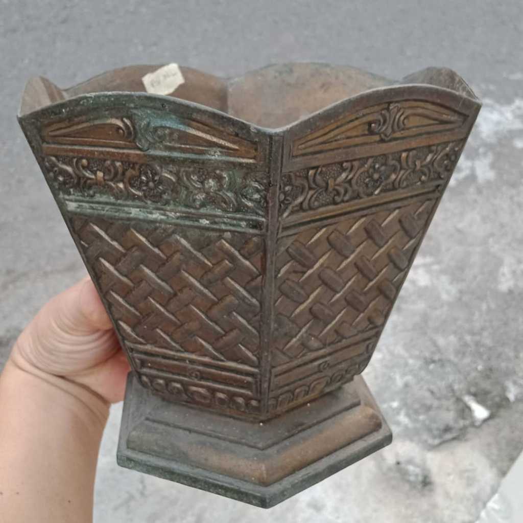 Pot Bunga Bambu Antik