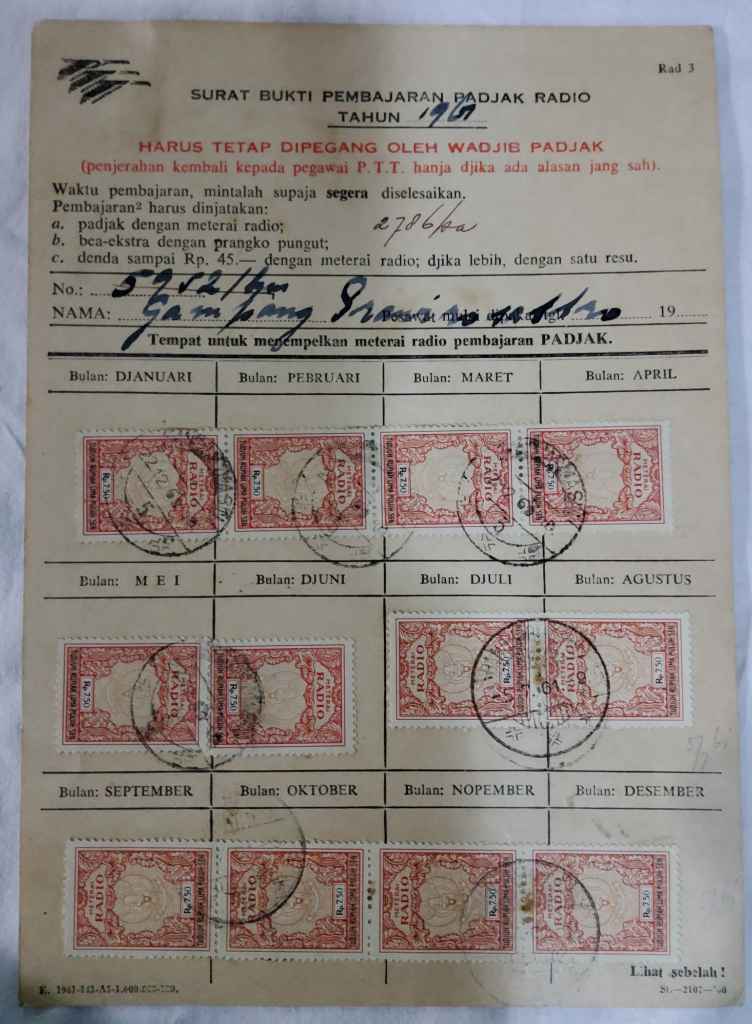 SURAT BUKTI PEMBAYARAN PADJAK RADIO NO. 5952/Tsm ; tahun 1961 : bukti pembayaran 12 buah materai Pajak Radio Rp. 7.50 (Tudjuh Rupiah Lima Puluh Sen)