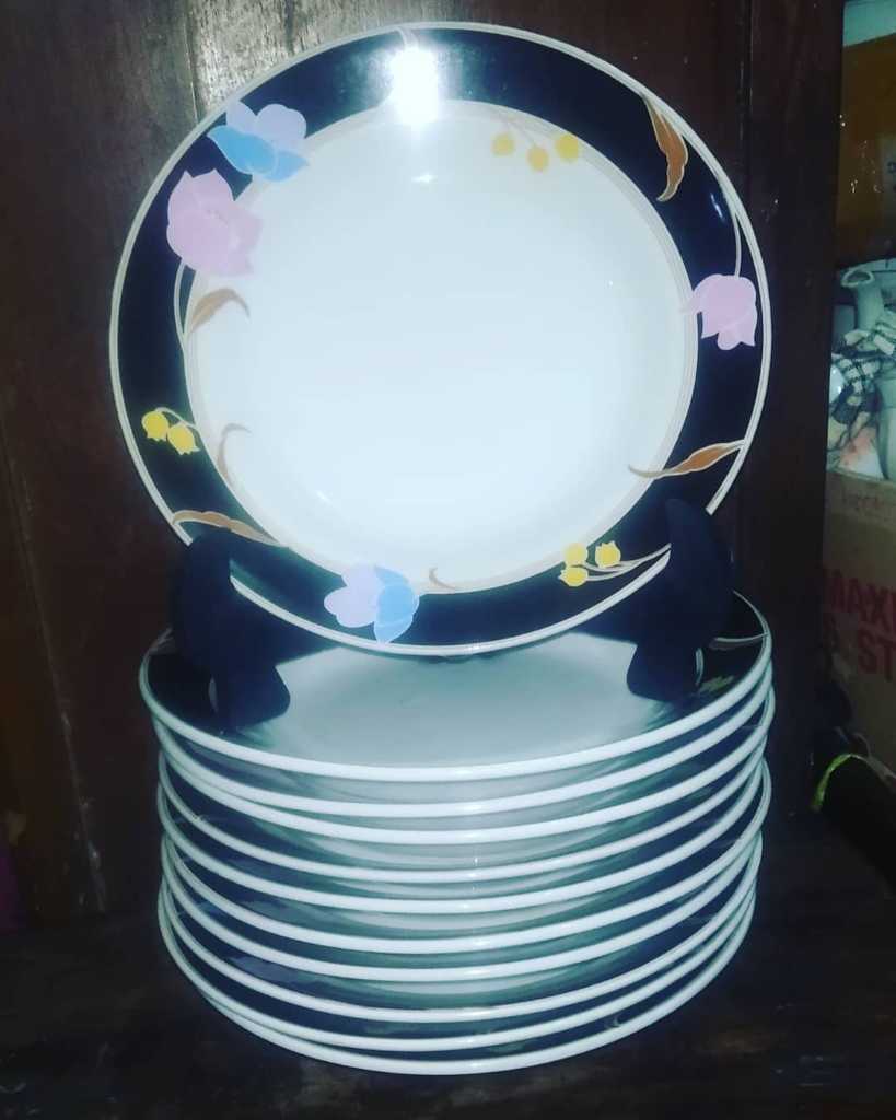 Piring Keramik Vintage