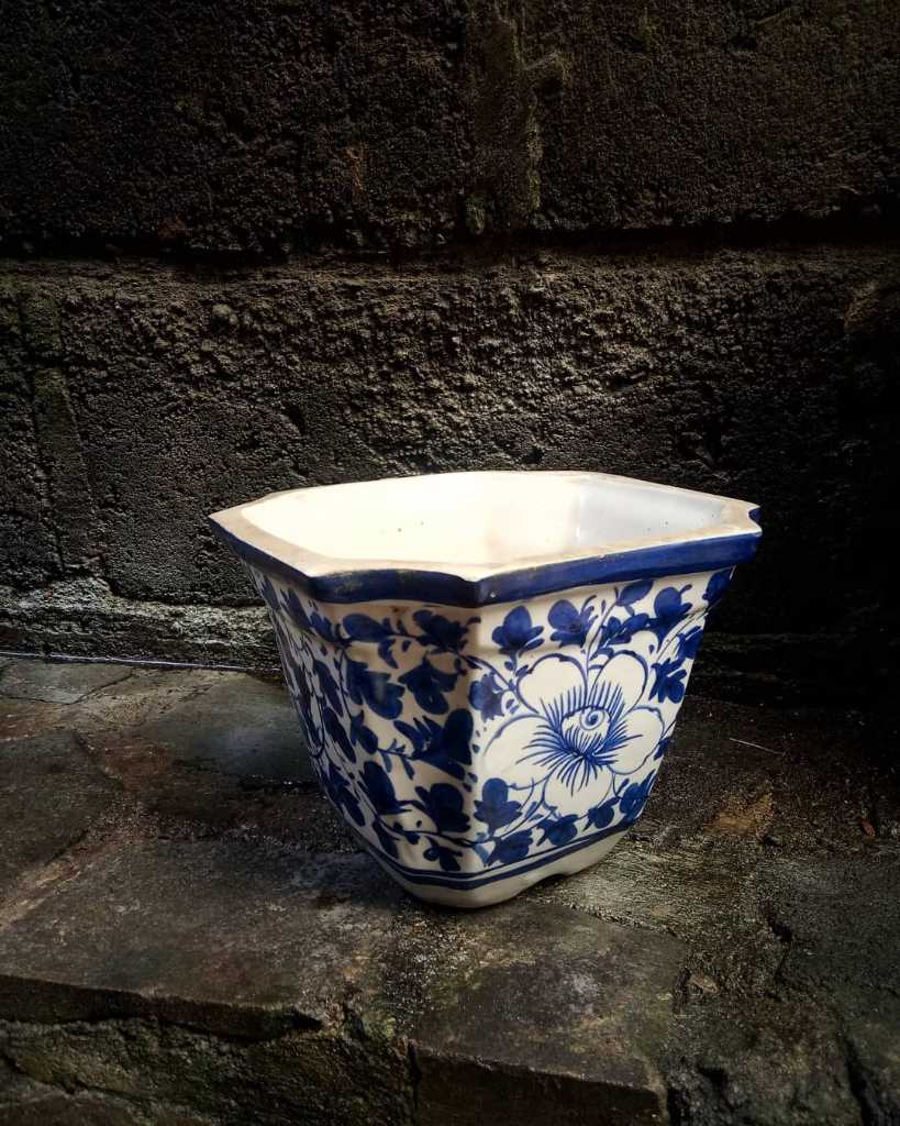 Pot Bunga keramik Antik