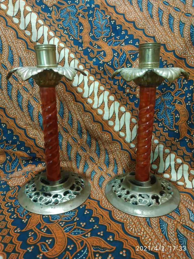 Tempat Lilin Kuningan Antik