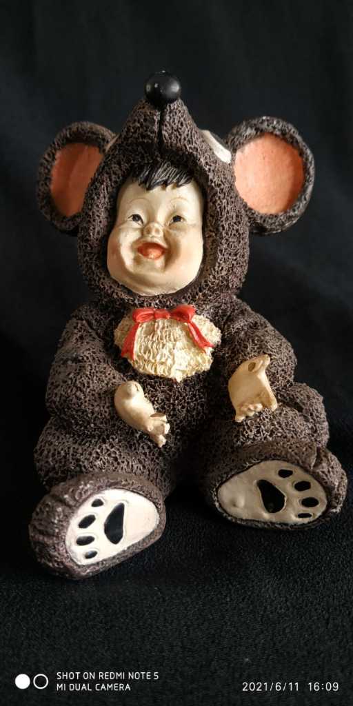 Patung Porcelain Vintage