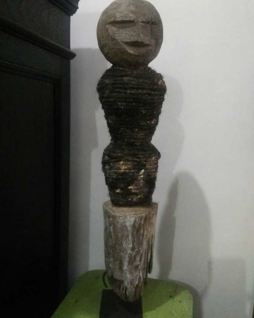 Patung Terakota Vintage