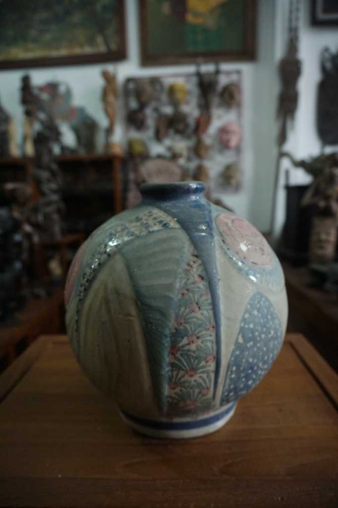 Guci Singkawang Vintage