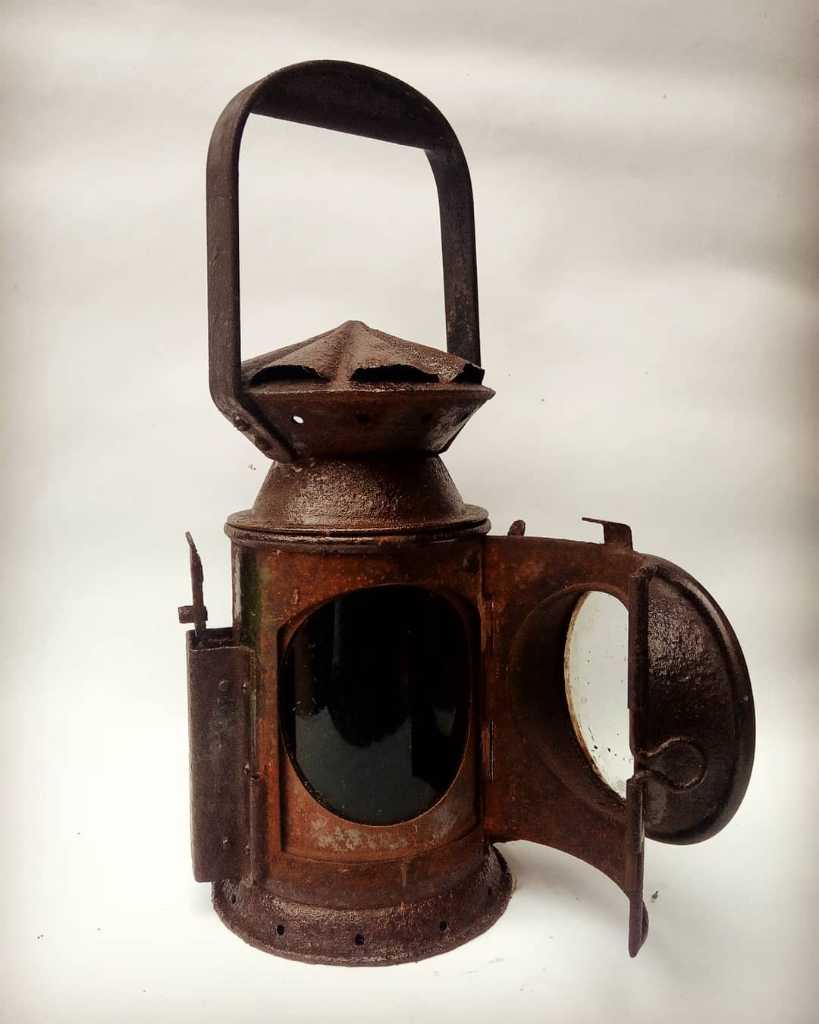 Lampu singkat Kereta Api antik