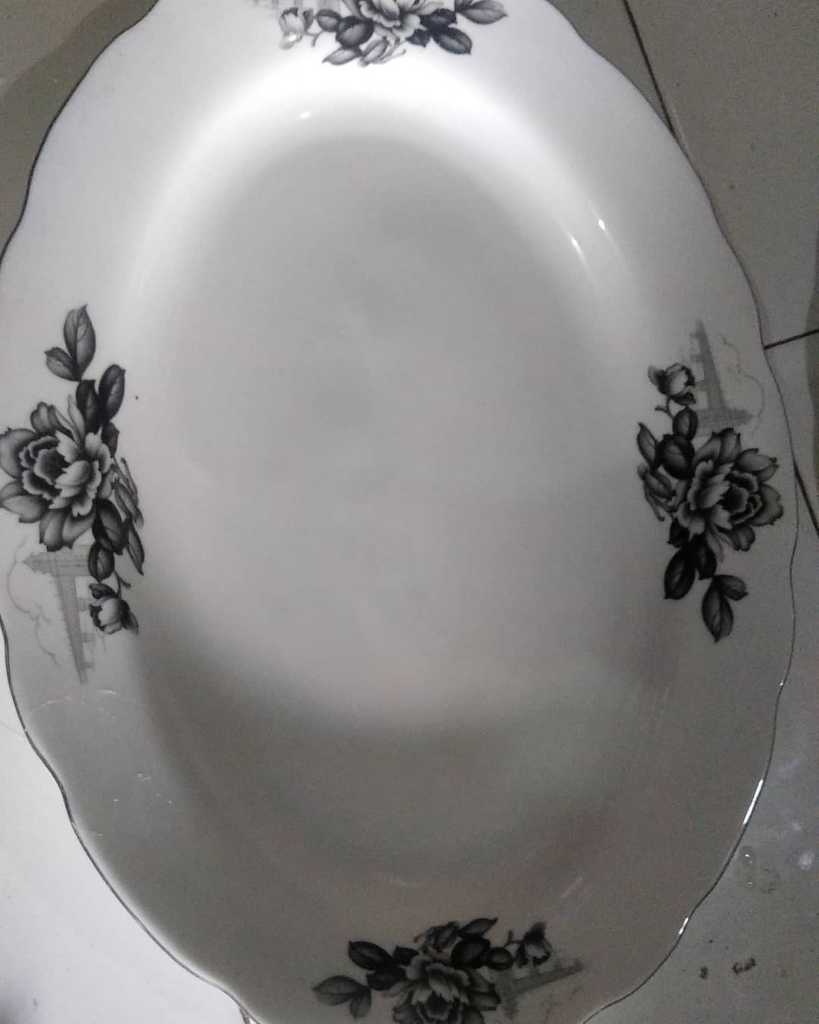 Piring Keramik Vintage