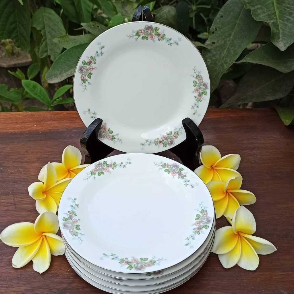 Piring Keramik Vintage