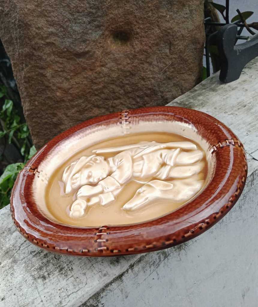 Piring Porcelain Vintage Eropa