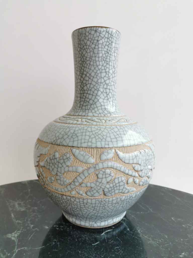 Guci Keramik China Antik