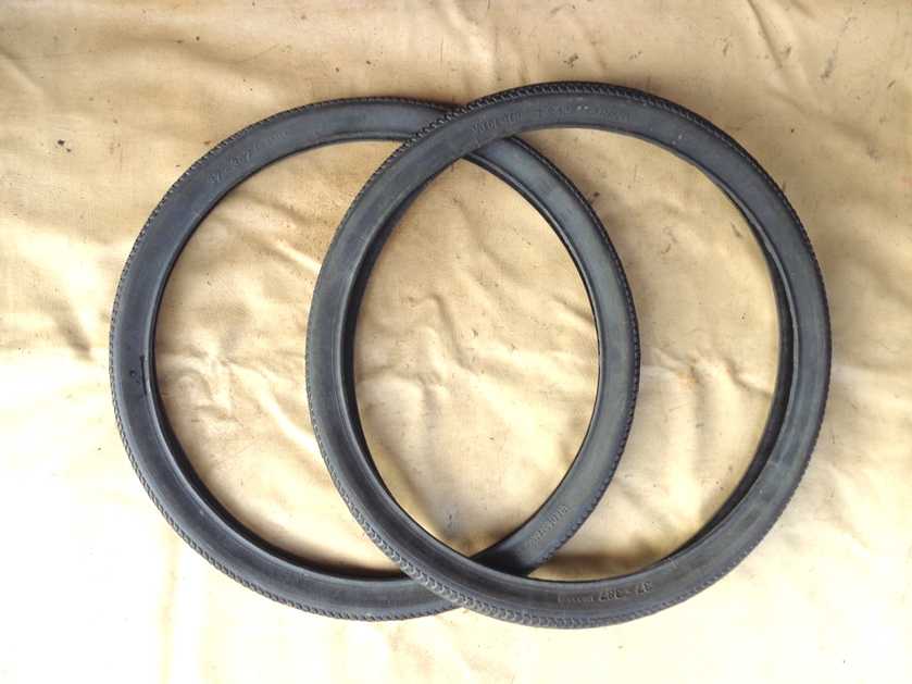 BAN VREDESTEIN ALL BLACK 18 X 1 3/8 ( 37 - 387 )