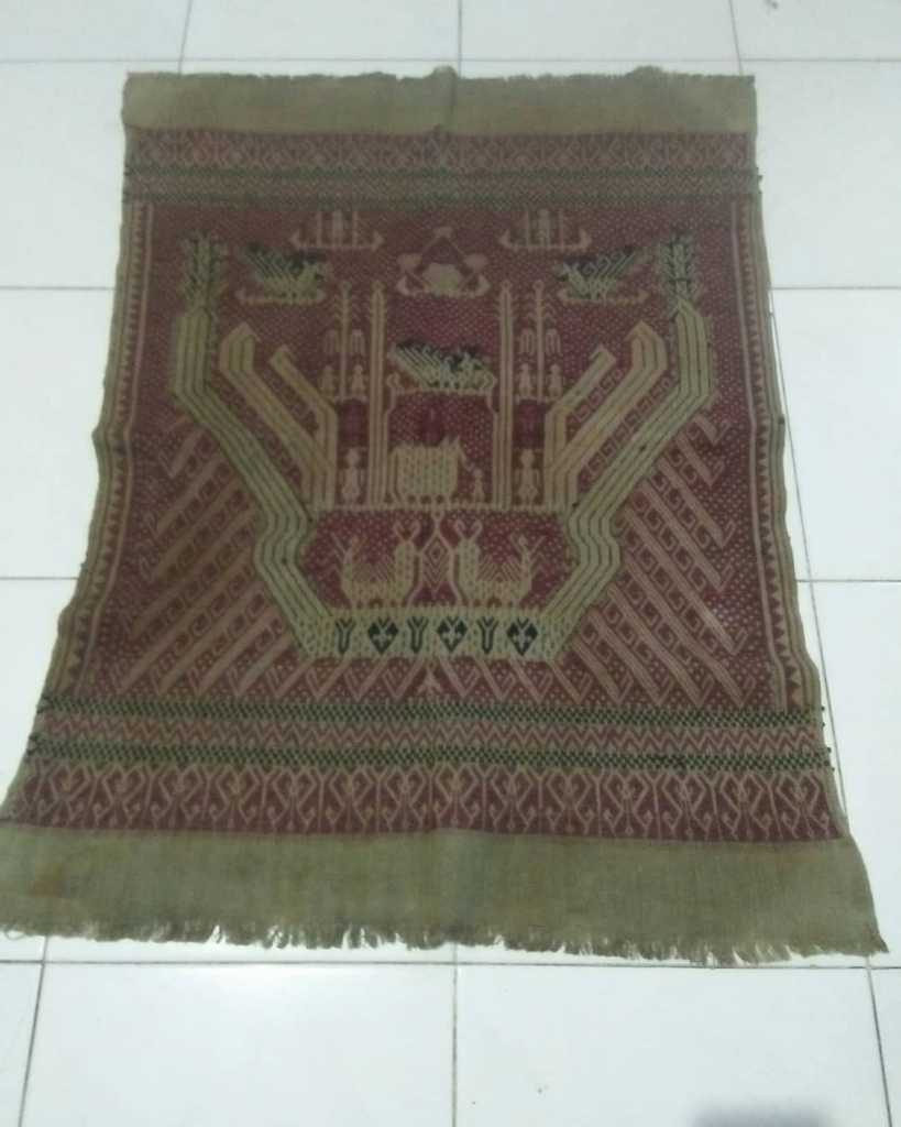 Kain Nampan kain lawasan antik